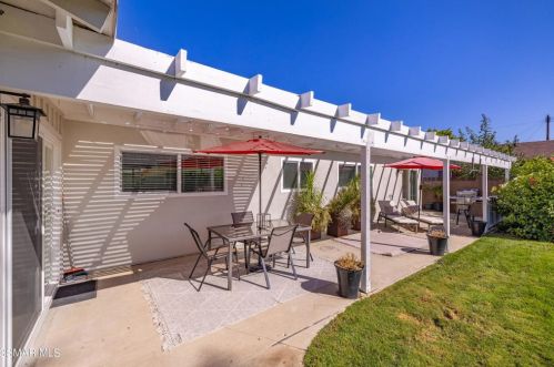 2690 Elizondo Ave, Simi Valley CA 93065-4615 exterior