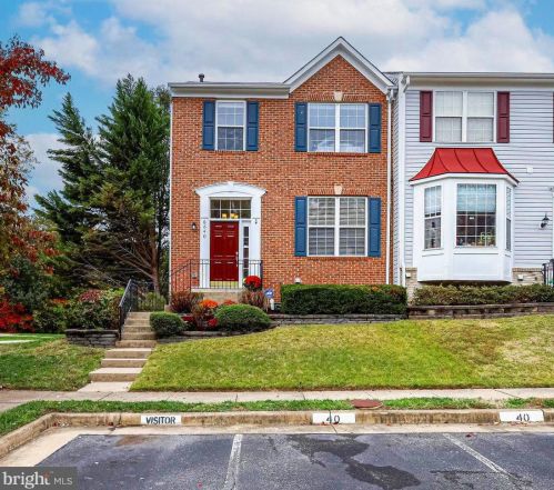 8640 Beech Hollow Ln, Springfield, VA 22153-3585