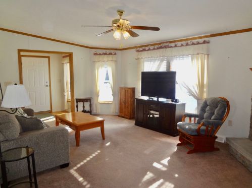 32 Spruce Dr, Belmont, NH 03220-4458
