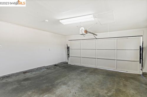 1005 Oak Grove Rd, Concord CA  94518-3004 exterior