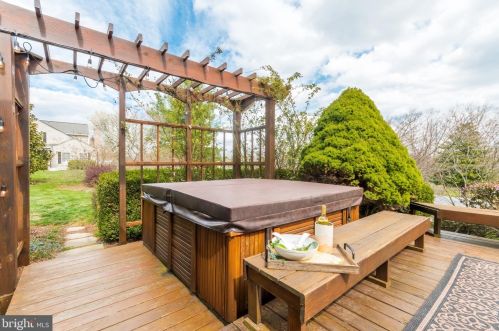 168 Meadow Ridge Dr, Shepherdstown WV  25443-4037 exterior