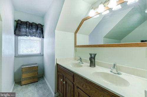 2616 Standardbred Dr, Lancaster PA  17603-4161 exterior