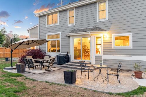 21984 Oxford Pl, Denver CO 80014-5137 exterior