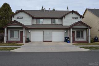 20816 Comet Ln, Bend, OR 97701-6916