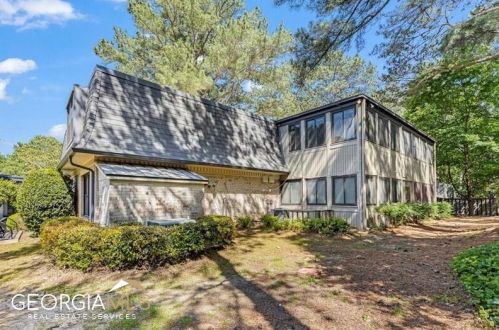 106 Adrian Pl, Atlanta GA  30327-4003 exterior