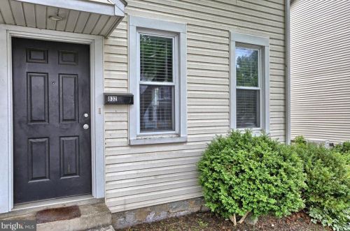 832 West St, Carlisle, PA 17013-1434