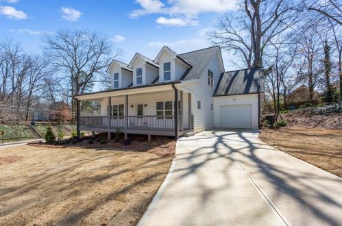 1766 Marietta Rd, Atlanta GA  30318-2767 exterior