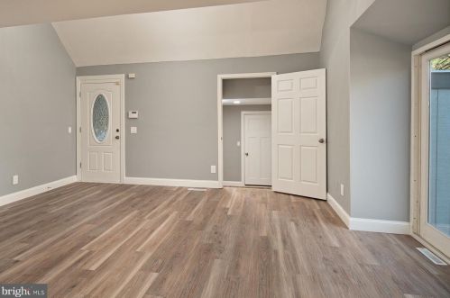 9548 Highwind Ct, Columbia MD  21045-3204 exterior