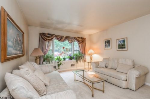 74 Goldfinch Dr, Hackettstown NJ  07840-3023 exterior