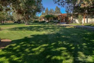 63363 Chaparrel Dr, Bend OR  97701-8038 exterior