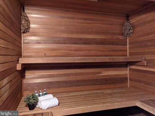 280 Ridgeview Rd, Princeton NJ  08540-7668 exterior