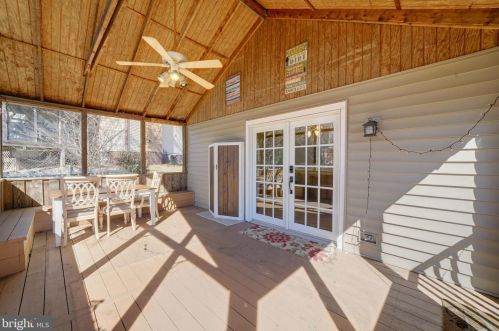 1900 Autumn Ridge Cir, Silver Spring MD 20906-5826 exterior