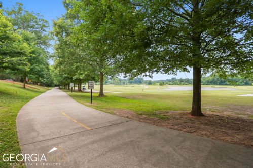 211 Colonial Homes Dr, Atlanta GA  30309-1262 exterior