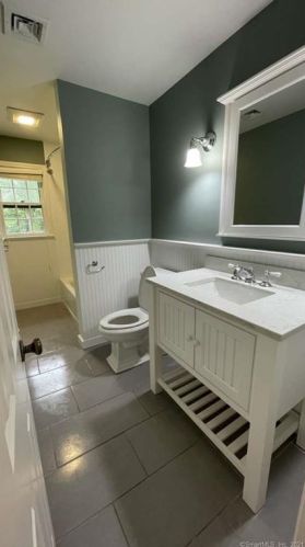 6 Steeple Top Rd, Norwalk CT  06853-1039 exterior
