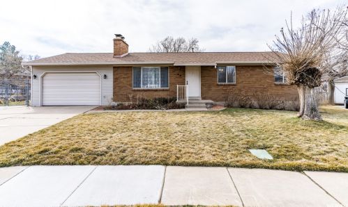 44 Casa Loma Dr, Centerville, UT 84014-1252