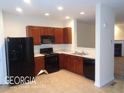 2141 Meadow Peak Rd, Duluth GA  30097-4377 exterior