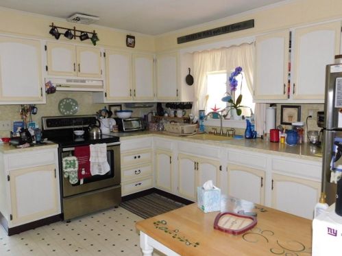 11 Nooseneck Hill Rd, Richmond, RI 02898-1004
