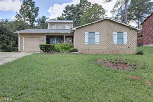 6983 Babbling Brk Dr, Rex GA  30273-2430 exterior