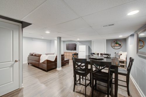 1075 Big Eagle Trl, Carol Stream IL  60188 exterior