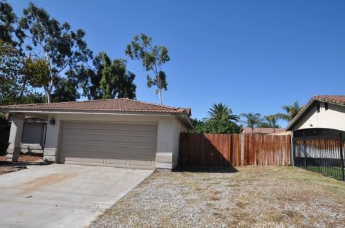 1456 Lilac Ave, Rialto, CA 92376-3242