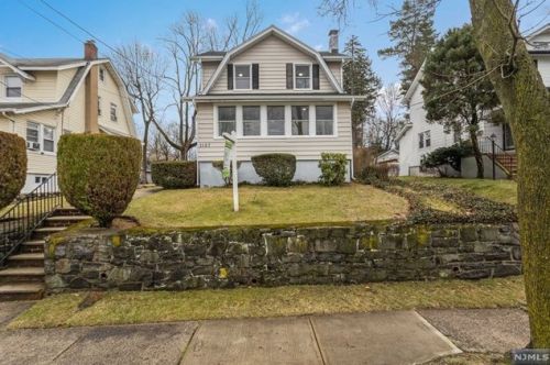 1157 Julia St, Teaneck, NJ 07666-4833