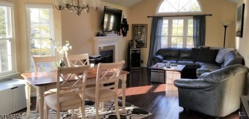 804 Porter Way, Bridgewater, NJ 08807-3538