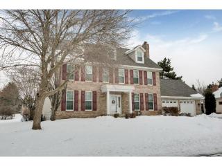 941 Scenic Dr, Saint Paul, MN 55126-9119