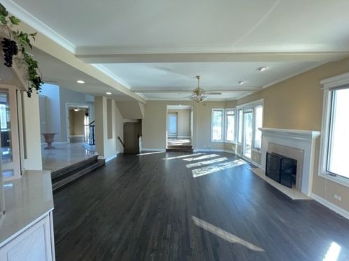 9260 Falling Waters Dr, Willowbrook IL  60527-6872 exterior