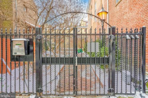 1110 Lombard St, Philadelphia PA 19147-1206 exterior