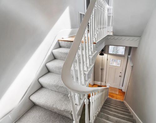 2612 Hemlock St, Cincinnati OH  45206-1608 exterior