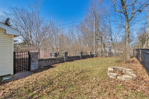 38352 4th Ave, Spring Grove, IL 60081-9204