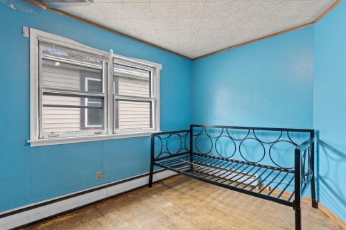 143 Bates Ave, Saint Paul MN  55106-6328 exterior
