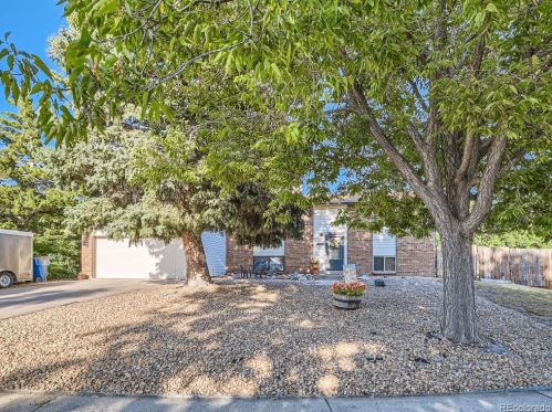 3488 Kittredge St, Denver, CO 80013-1911