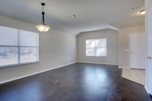8313 Horse Whisper Ln, Fort Worth TX  76131-5343 exterior