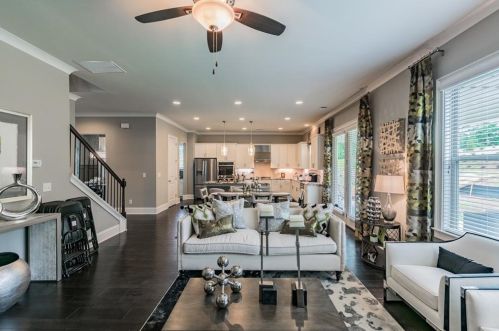 4215 Carver Dr, Atlanta GA  30360-2546 exterior