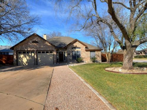 5300 Ashcroft Ct, Austin, TX 78749-2907
