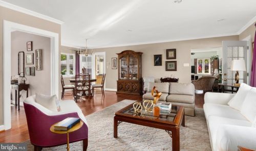 1211 Pinecrest Cir, Silver Spring MD exterior