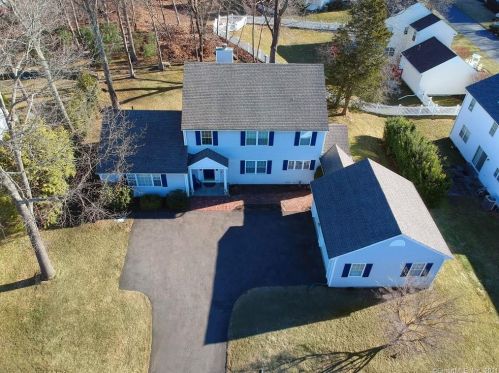 11 Great Oak Farm Rd, Upper Stepney, CT 06468-1294