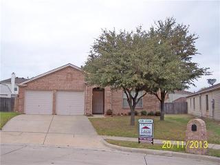 1208 Rocky Top Cir, Fort Worth TX  76131-4957 exterior