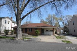 319 Catherine St, Pekin IL  61554-3149 exterior