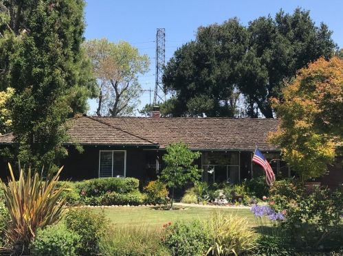 1945 Fallen Leaf Ln, Los Altos, CA 94024-7207