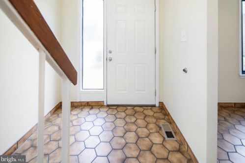 8962 Watchlight Ct, Columbia, MD 21045-4223