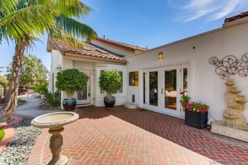 4949 Alicante Way, Oceanside, CA 92056-5150
