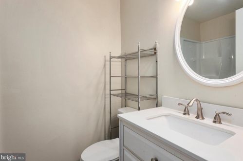 15800 Thompson Rd, Silver Spring MD 20905-3957 exterior