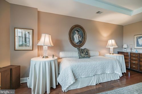 2300 Windrow Dr, Princeton NJ 08540-5020 exterior