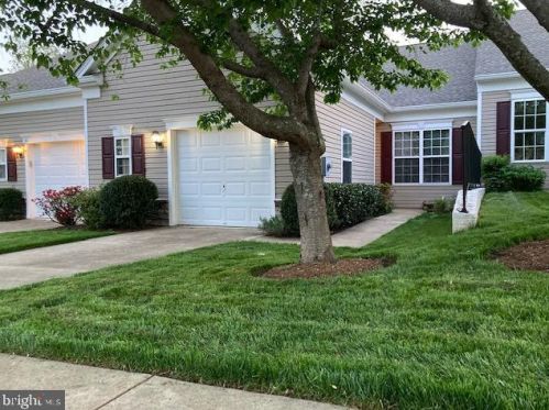 44 Aspen Hill Dr, Fredericksburg, VA 22406-8441