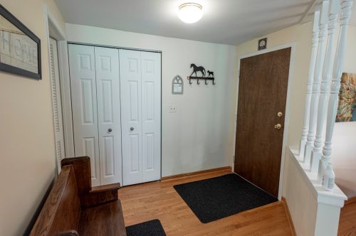 418 Ramblewood Dr, Glendale Heights, IL 60137-6654