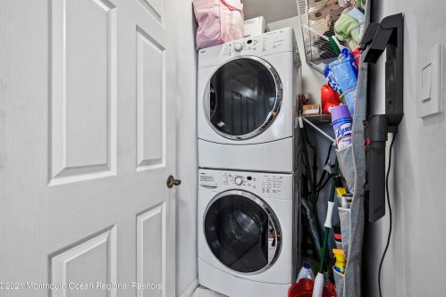 44 Belshaw Ave, Tinton Falls NJ 07724-2939 exterior