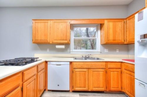 1 Frst Rdg Ct, Atlanta GA  30350-1802 exterior