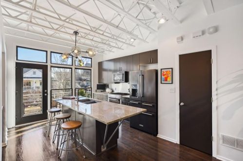 1348 Fernwood Cir, Atlanta GA  30319-3408 exterior